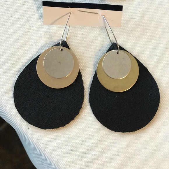 Leather earrings with pendants! - Picture 2 of 3